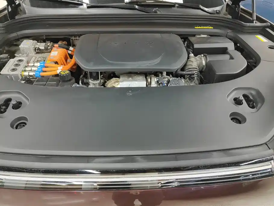 AITO Wenjie AITO M9 2024 Range Extender Max Edition 42kWh 6-seater фото 10