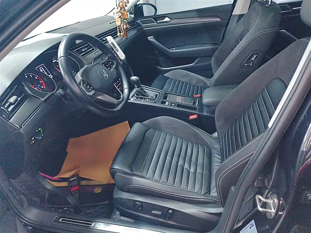 Volkswagen Magotan 2020 330TSI DSG Leading фото 15