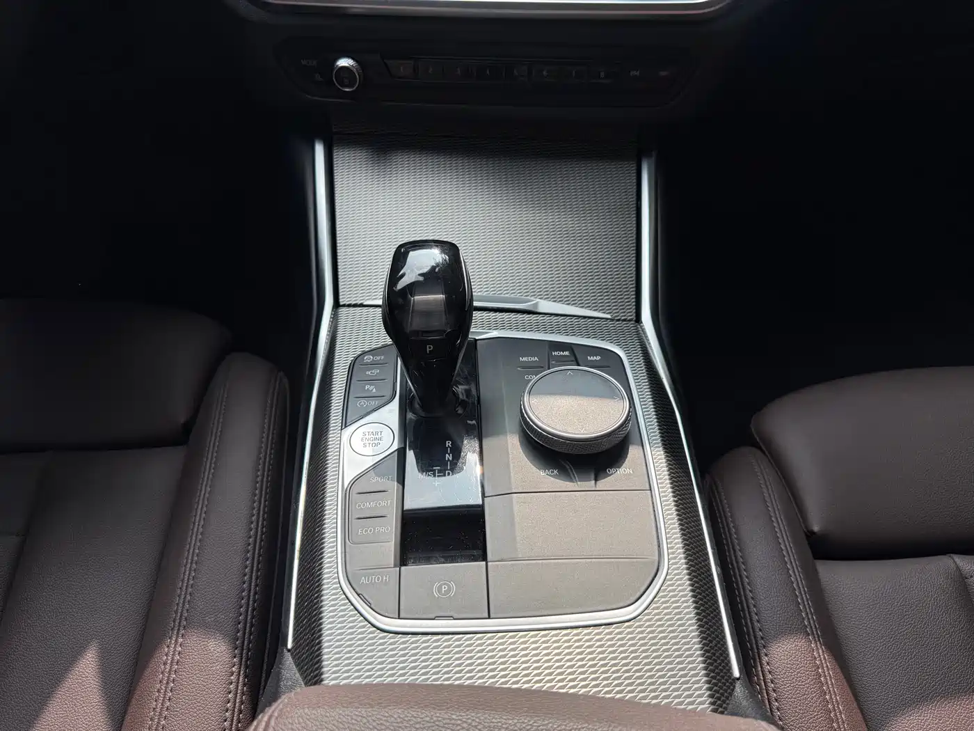 BMW 3 Series 2021 325i M Sport Night Edition фото 13