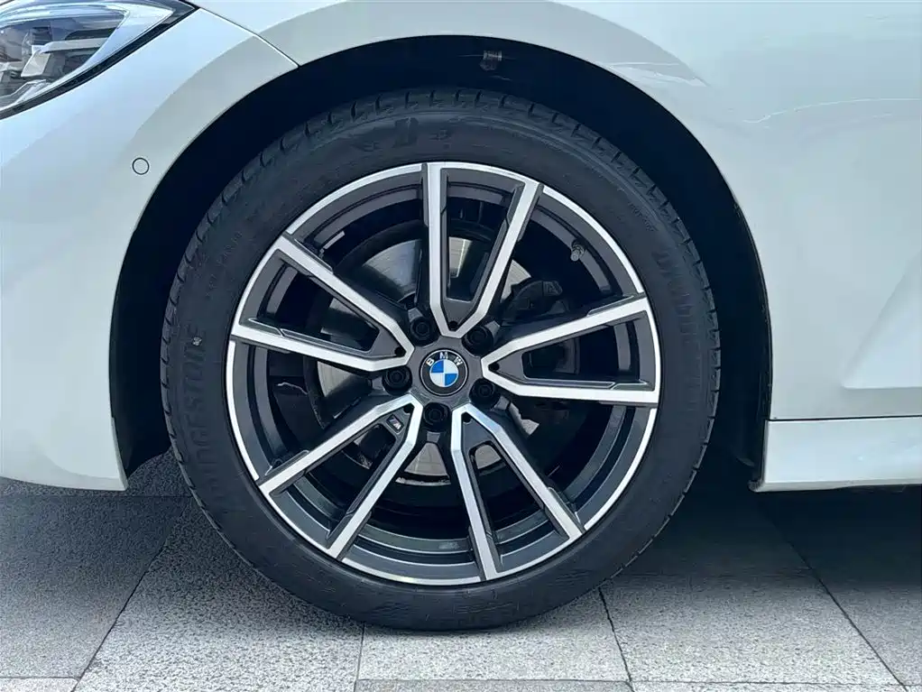 BMW 3 Series 2021 325Li M Sport Package фото 23
