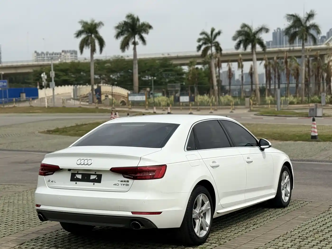 Audi A4L 2017 Plus 40 TFSI Progressive фото 6