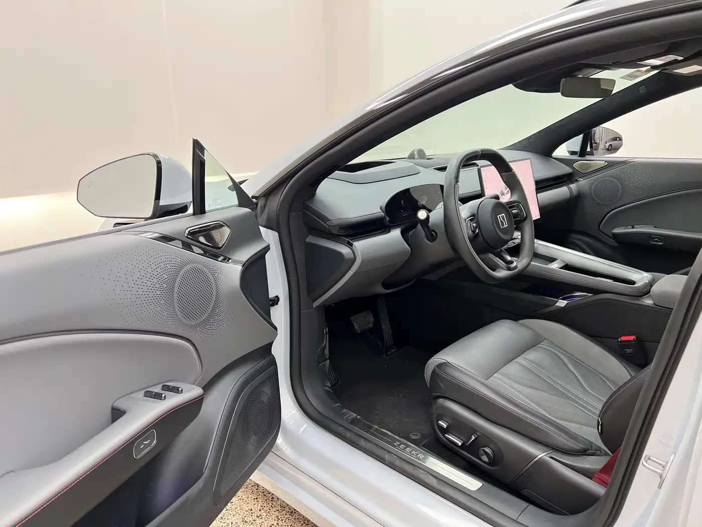 ZEEKR EXTREME KRYPTON 007GT