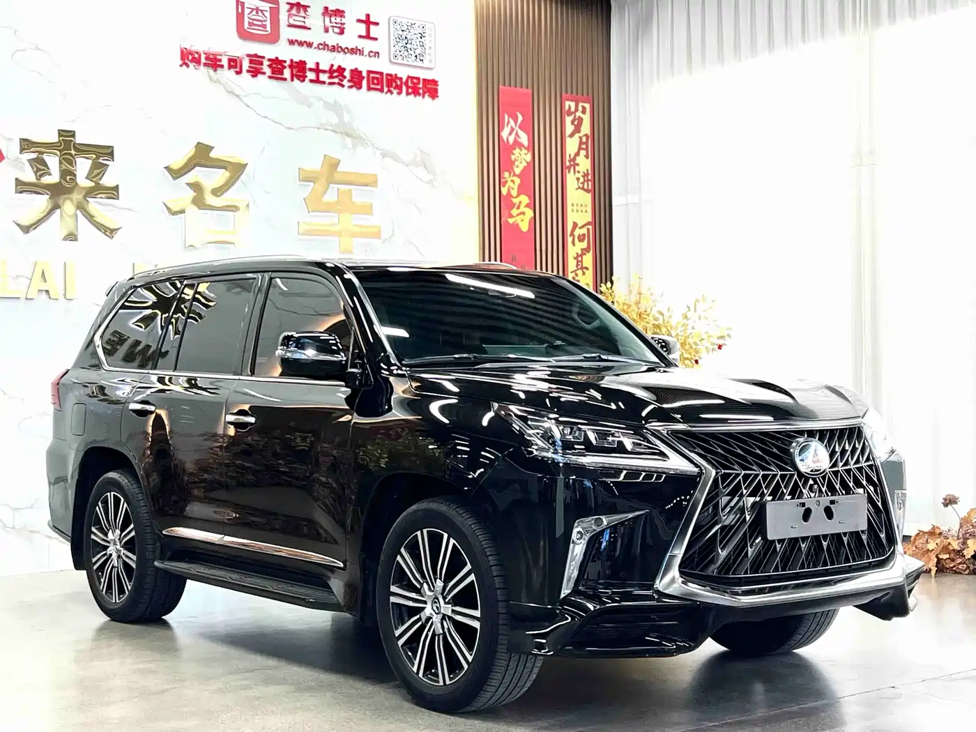 Lexus LX 2019 570 Peak Special Edition фото 3