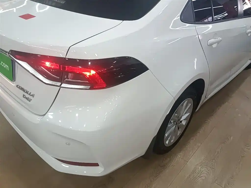 Toyota Corolla 2021 1.2T S-CVT Elite PLUS Edition фото 8