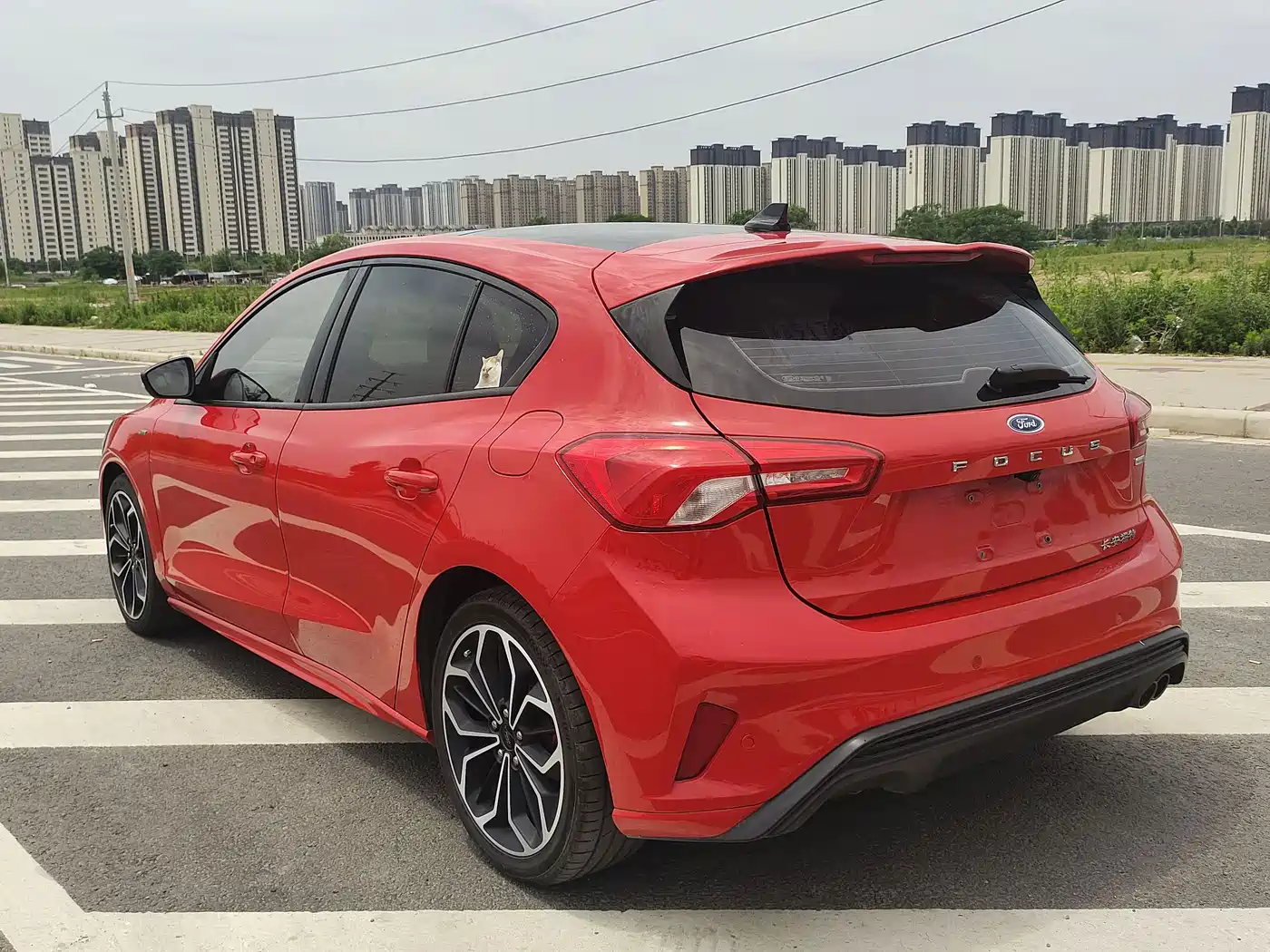 FORD FOX