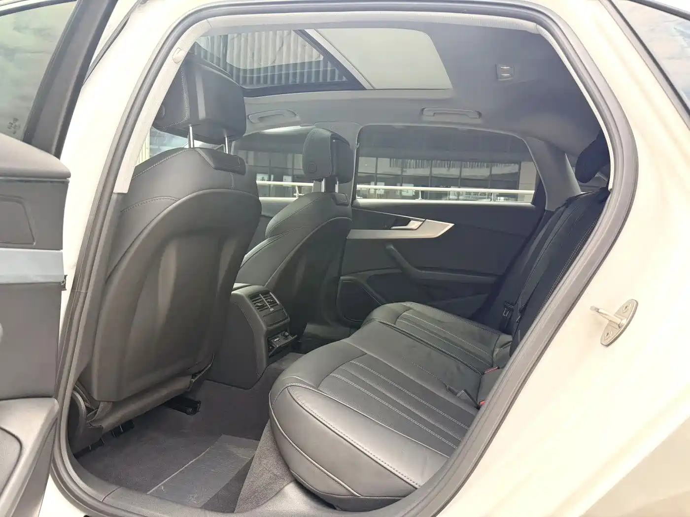 Audi A4L 2020 40 TFSI Fashion Dynamic Edition фото 12