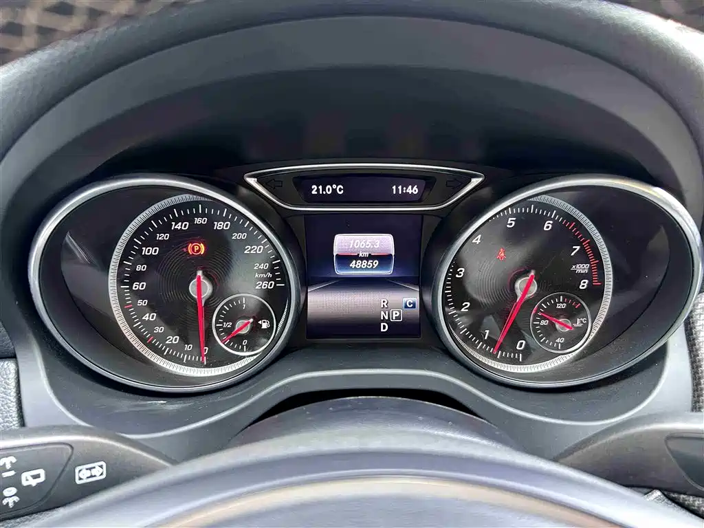 Mercedes-Benz GLA 2018 GLA 200 Fashion фото 14