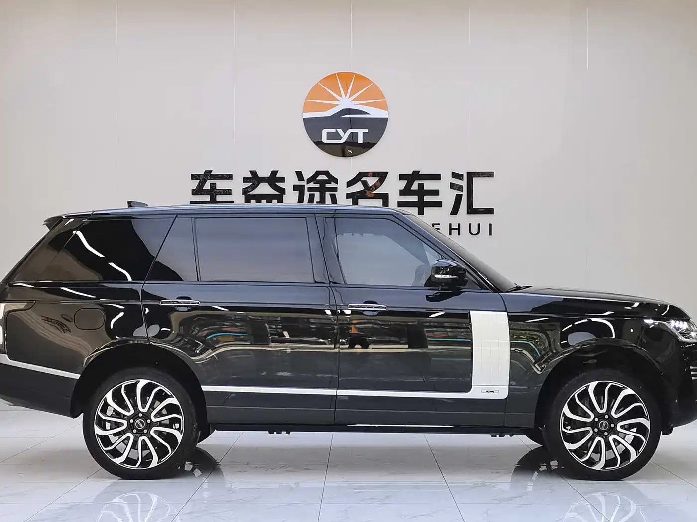 Land Rover Range Rover 2017 3.0 SC V6 Vogue LWB (Long Wheelbase) фото 36