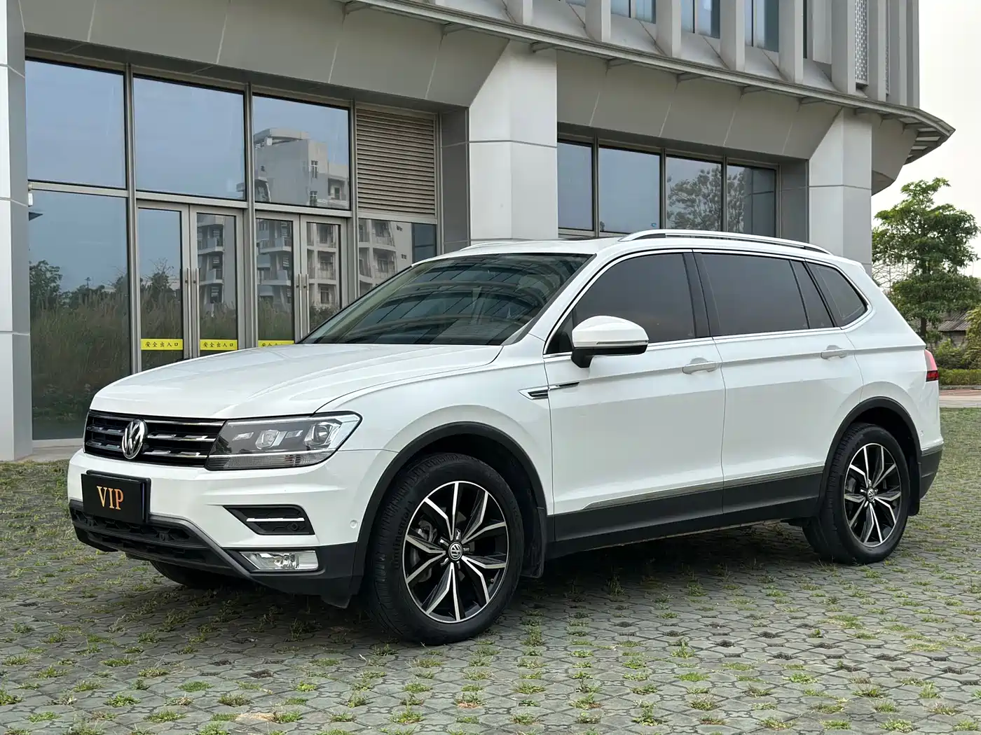 Volkswagen Tiguan L 2019 330TSI Automatic 2WD Smart Luxury Edition China VI