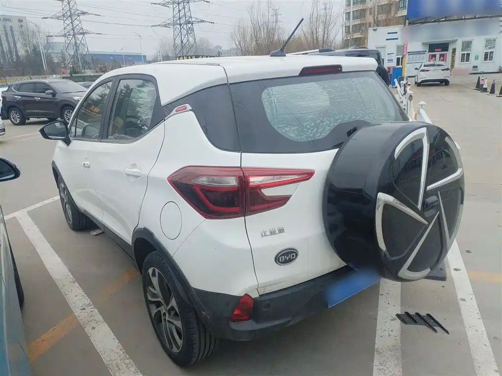 BYD Yuan 2017 1.5L Auto Cool Connect фото 5