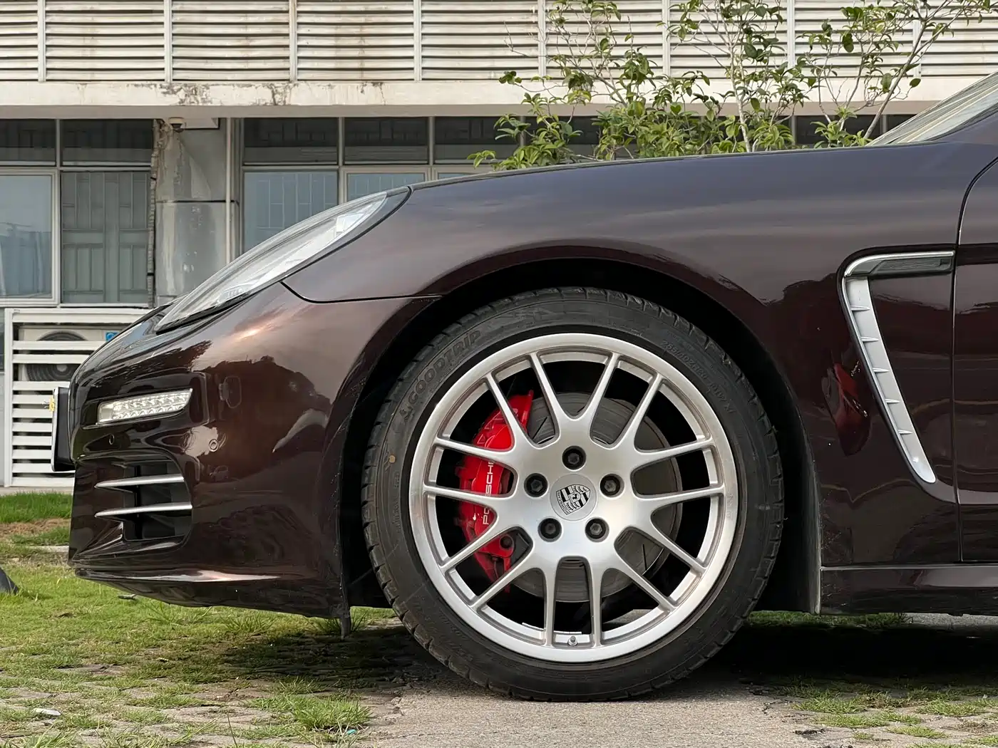 Porsche Panamera 2014 Panamera 4S Sport Edition 3.0T фото 23