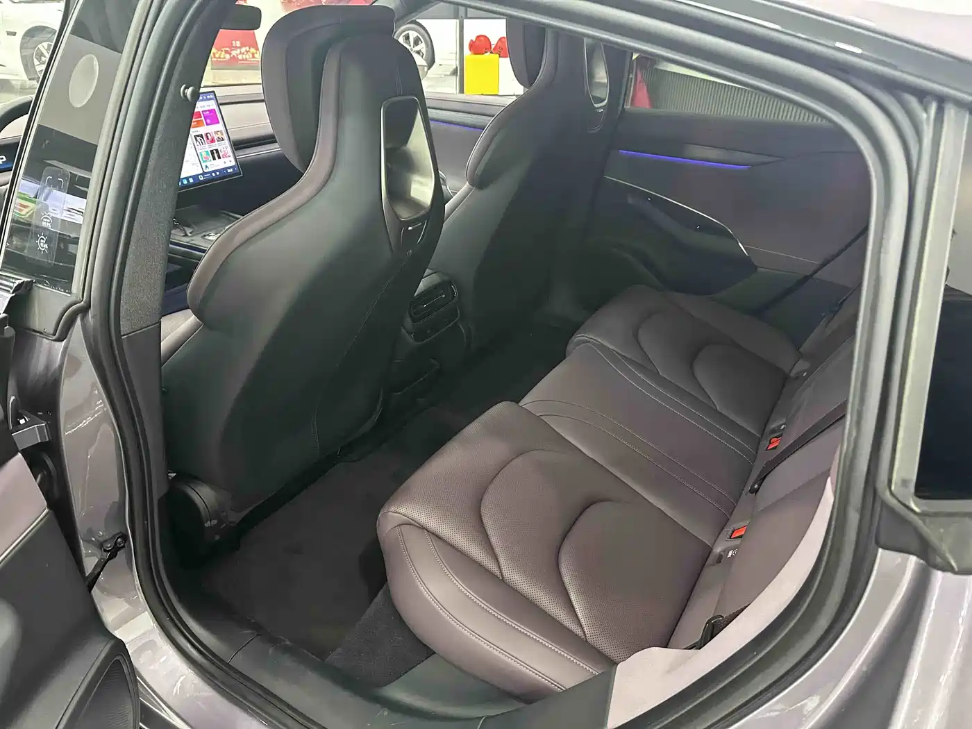 XIAOMI CAR XIAOMI SU7