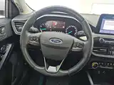 Фото 15 - Ford Focus