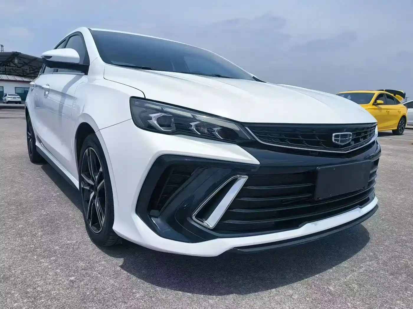 Фото 3 - Geely Binrui