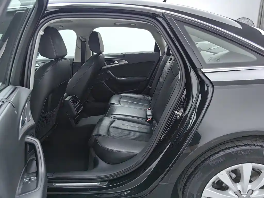 Photo 15 - Audi A6L