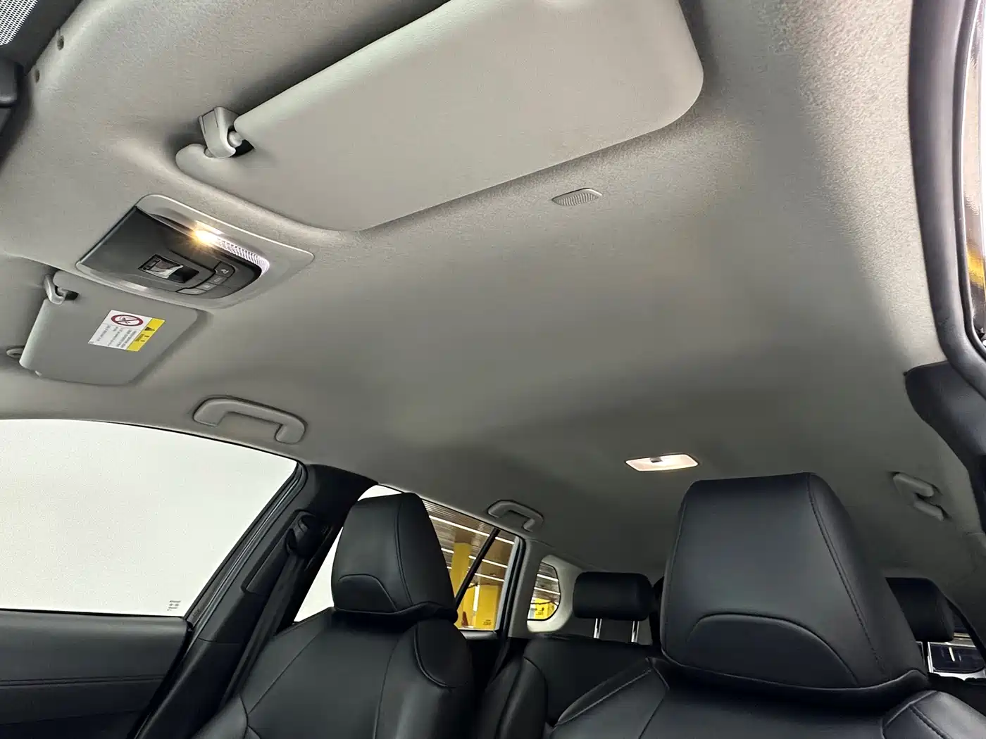 Toyota Corolla Cross 2023 Hybrid 2.0L Pioneer Edition фото 22