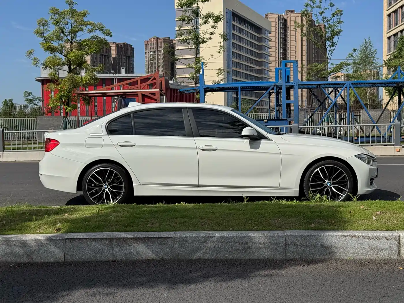 BMW 3 Series 2015 320Li Super Joy Fashion фото 14