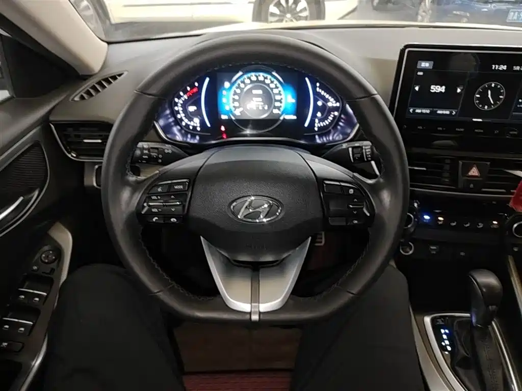 Hyundai Fista 2019 280TGDi Sport Edition China VI фото 11