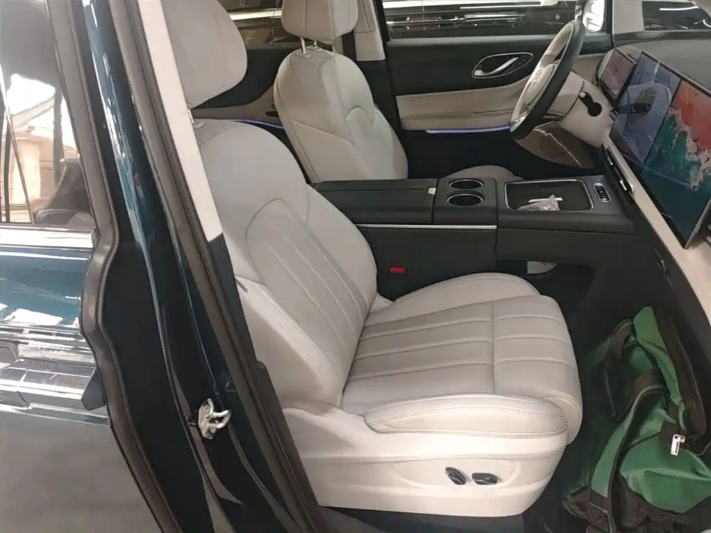 Voyah Auto Voyah Dreamer 2025 PHEV 4WD Kunpeng Premium Edition фото 25