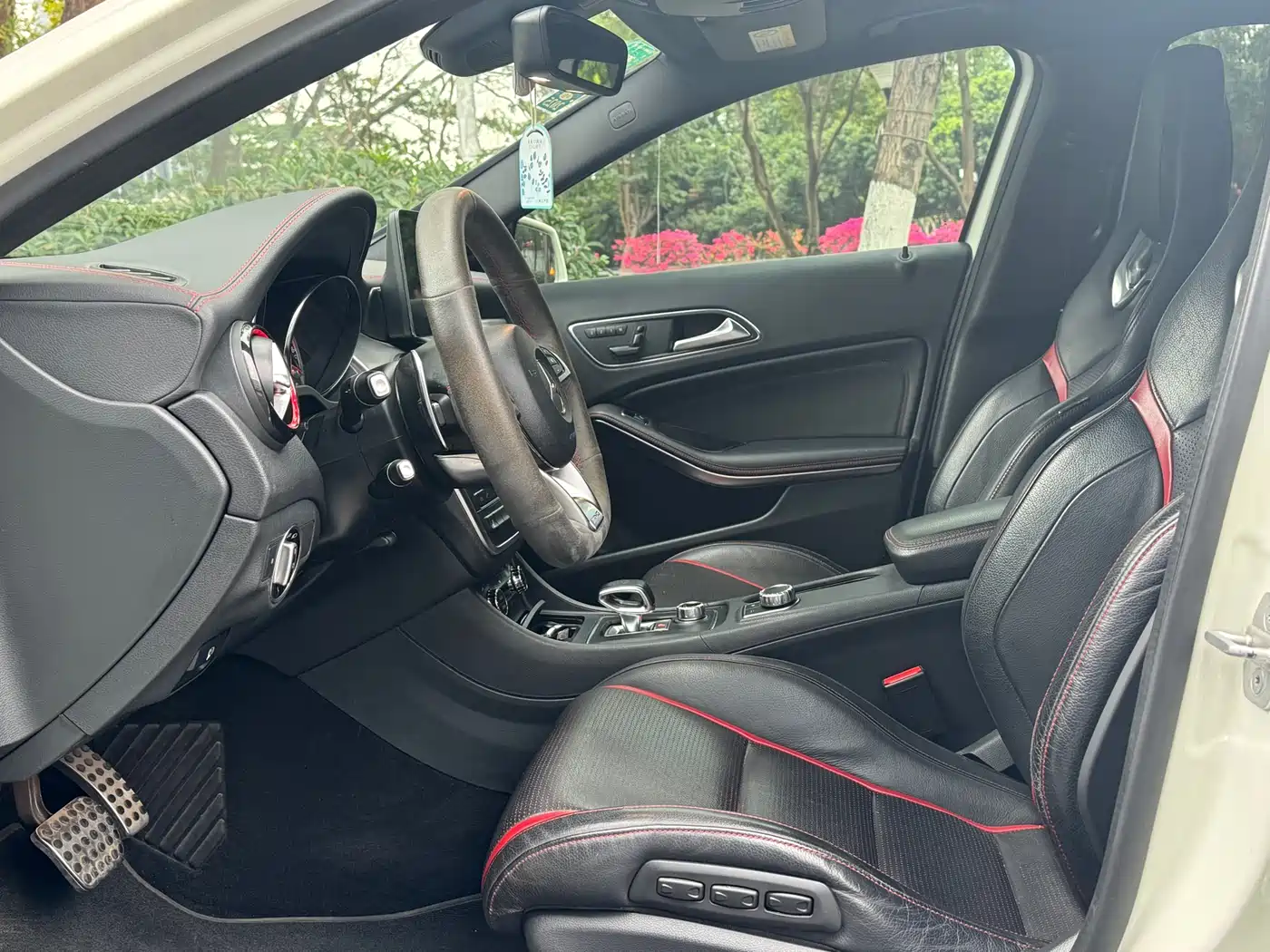 Mercedes-Benz GLA AMG 2016 AMG GLA 45 4MATIC фото 10