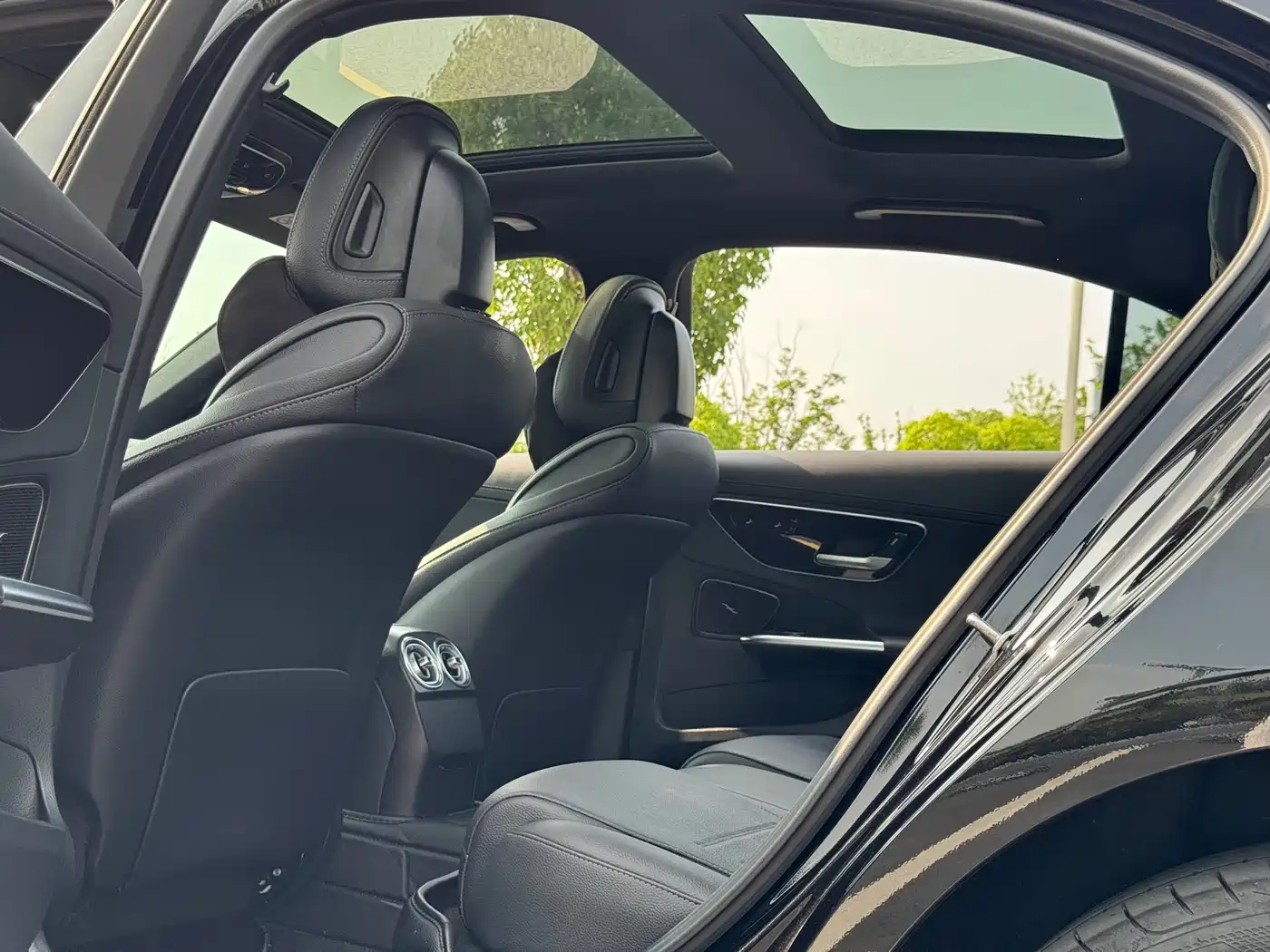 Mercedes-Benz C-Class 2023 C 260 L Sport фото 8