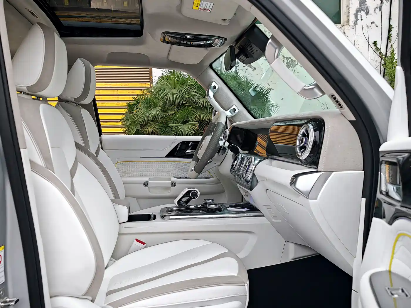 TANK CO CREATION TANK 300