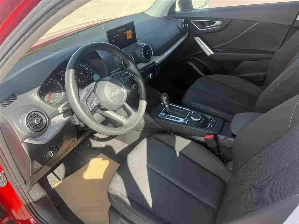 Audi Q2L 2020 35 TFSI Progressive Dynamic Model фото 4