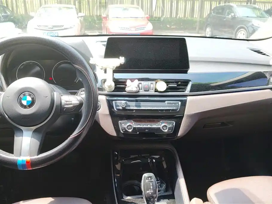 BMW X1 2020 sDrive20Li Premium Edition фото 13
