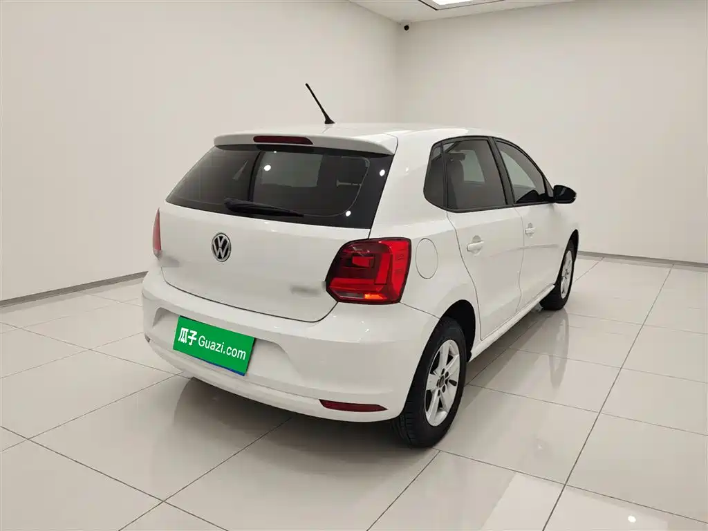 Volkswagen Polo 2016 1.4L Manual Trend фото 5