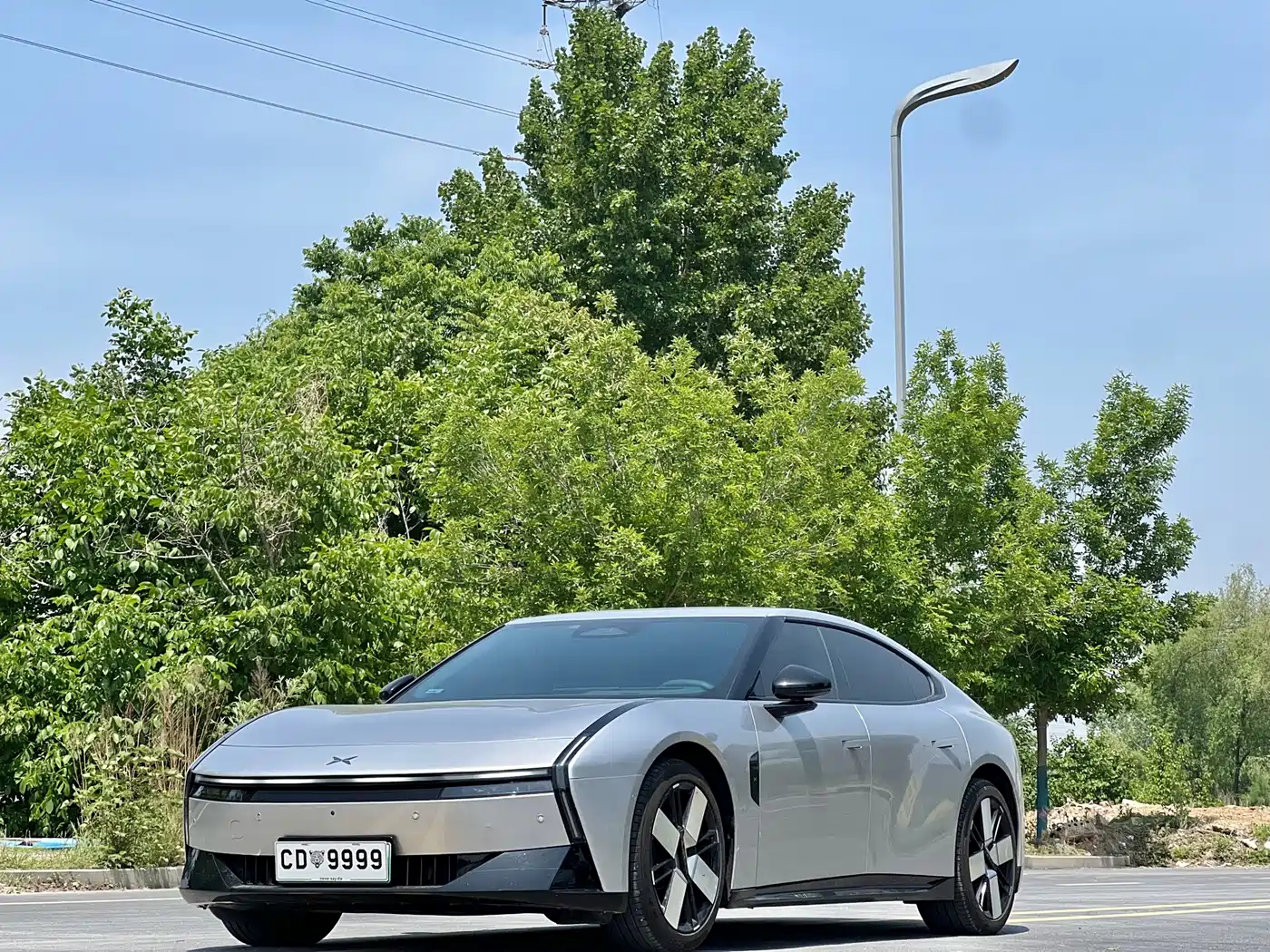 XPeng P7 2025 702km Long Range Edition