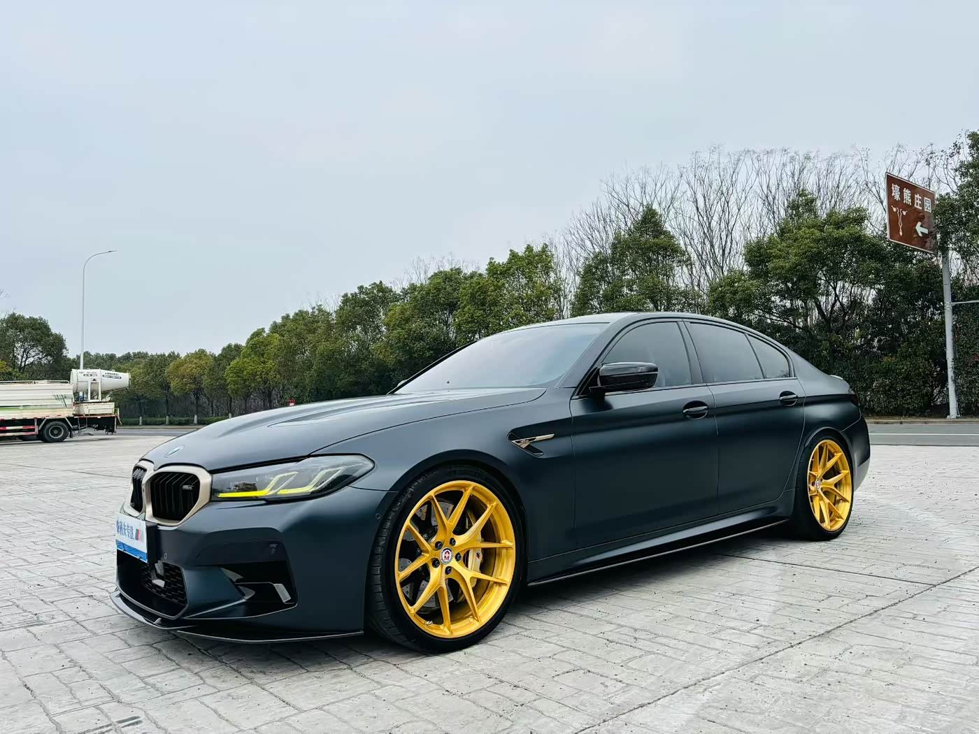 BMW M5