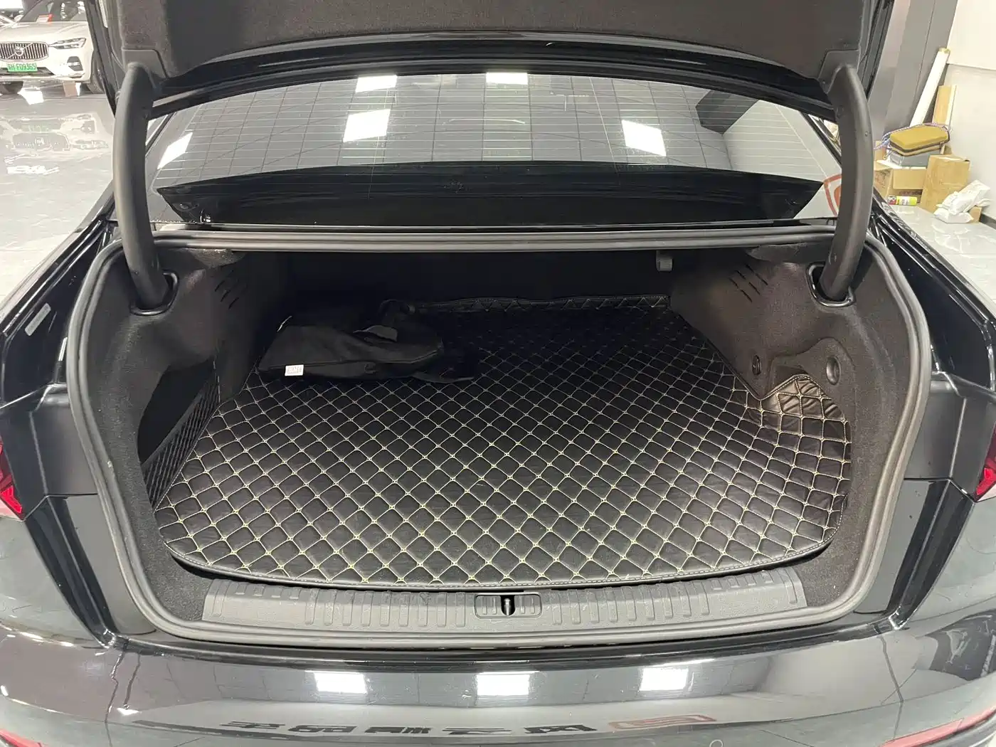 Audi A6L New Energy 2022 55 TFSI e quattro фото 19