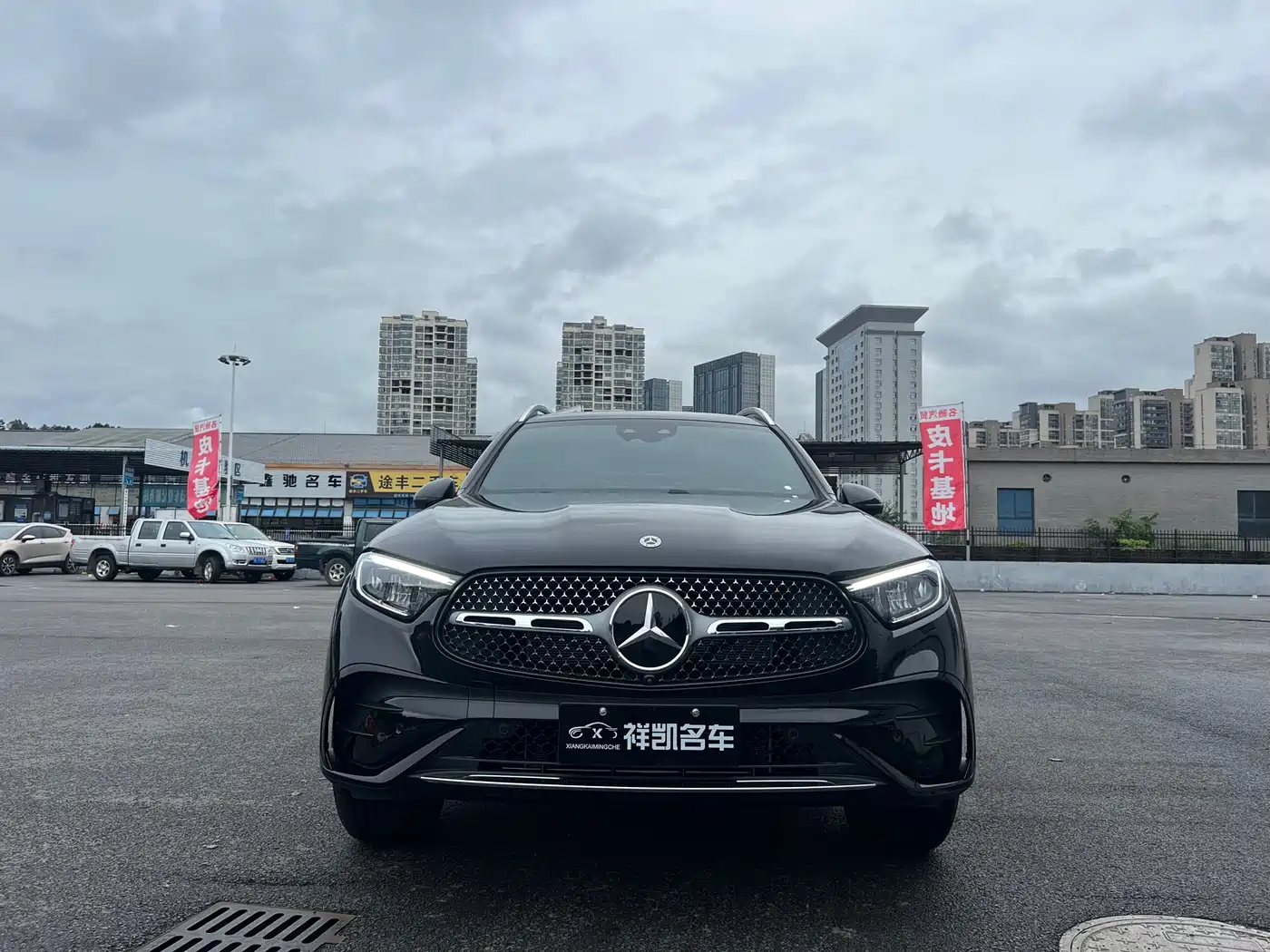 MERCEDES-BENZ GLC