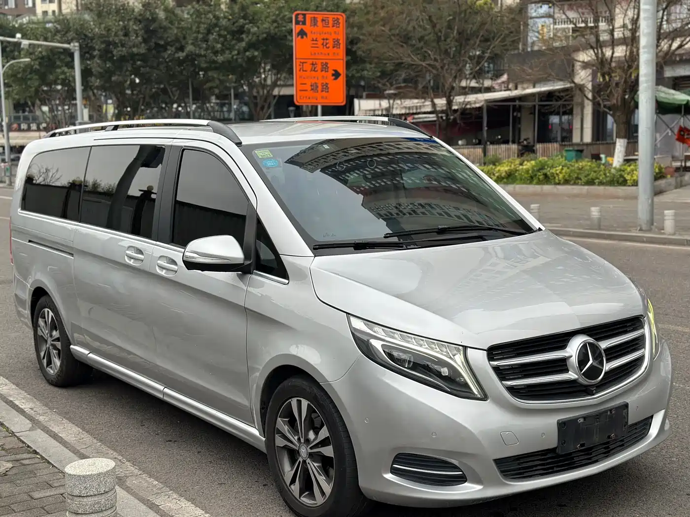 Mercedes-Benz V-Class 2016 V 260 L Premium Long фото 3