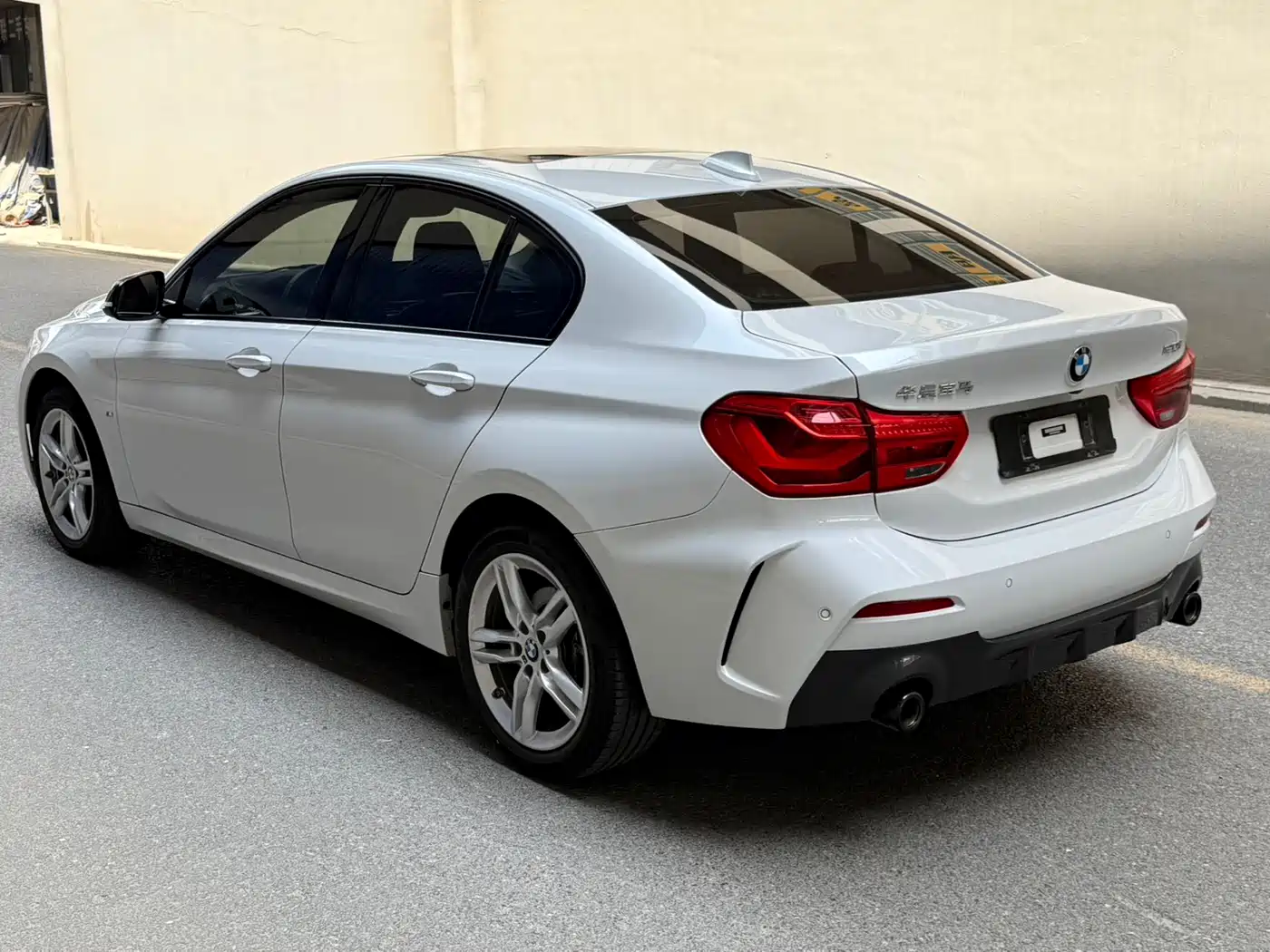 BMW 1 Series 2021 Facelift 120i M Sport Shadow Edition фото 6