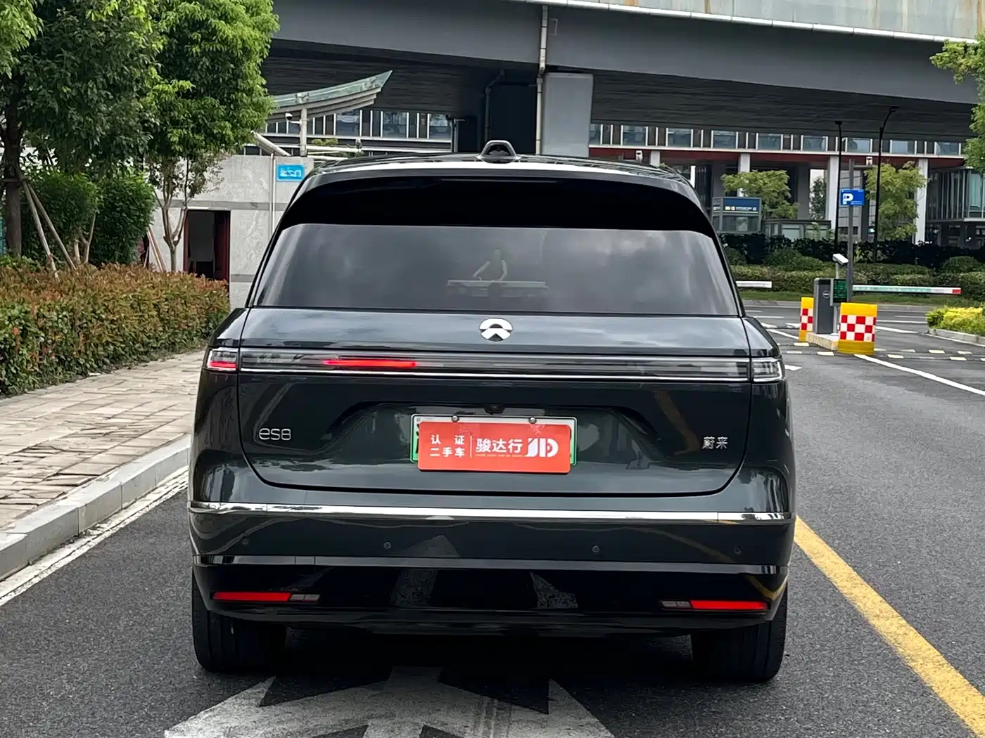 NIO ES8 2025 2025 Model 6-Seat Executive Luxury Edition