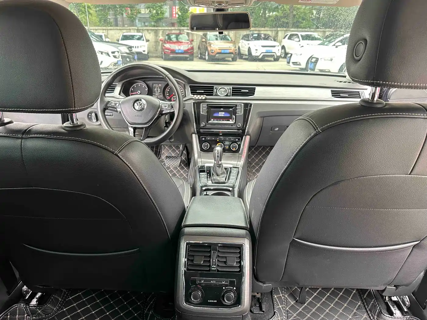 Volkswagen Passat 2016 330TSI DSG Honor Edition фото 7