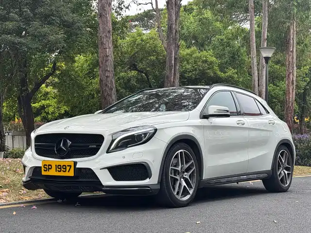 MERCEDES-BENZ GLA AMG