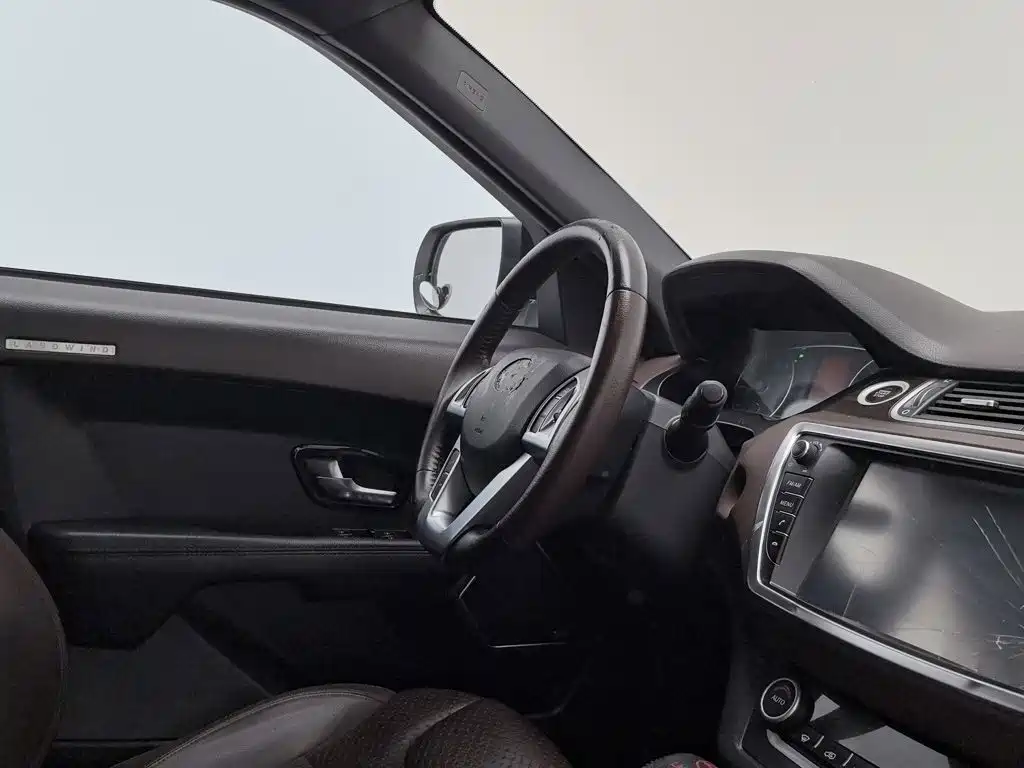 Landwind X7 2015 2015 2.0T Panoramic Flagship Edition