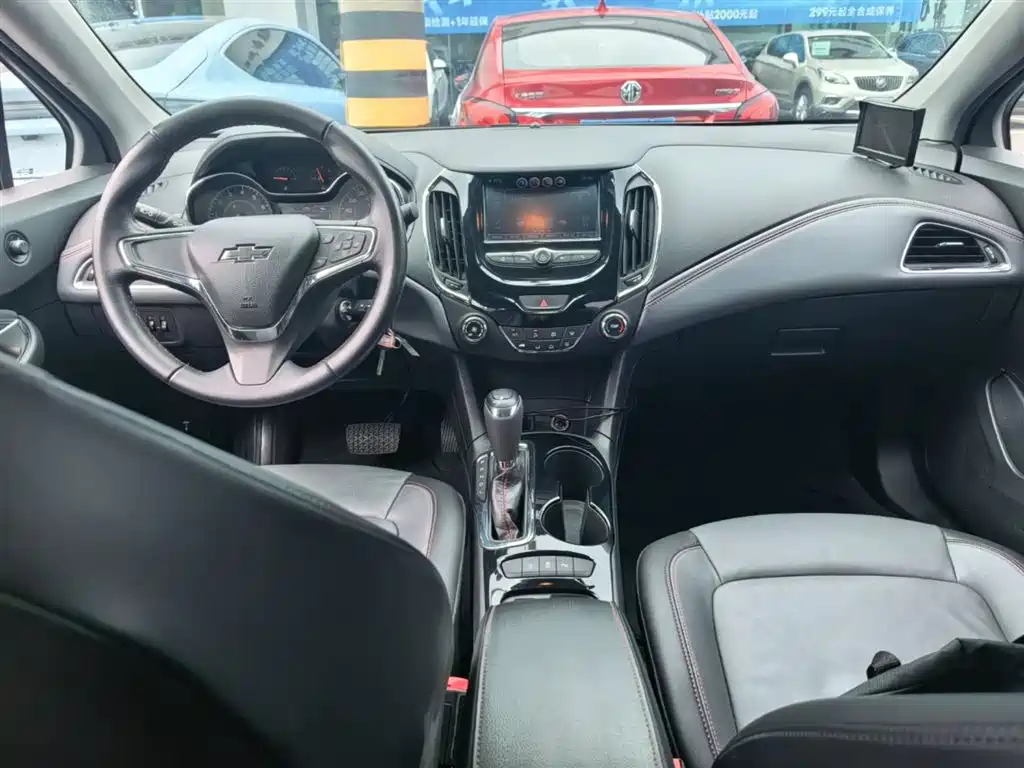 Chevrolet Cruze 2018 Redline 320 Automatic Urban Edge Edition фото 16