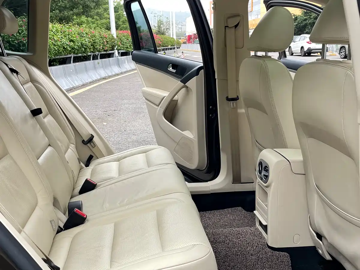 Volkswagen Tiguan 2013 1.8TSI Automatic 2WD Luxury Model фото 12