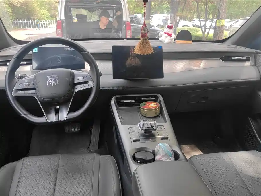 BYD Qin PLUS 2025 DM-i Smart Drive 55KM Leader фото 12