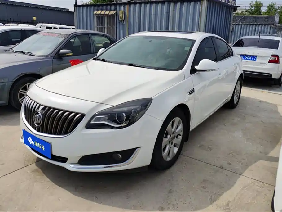 Buick Regal 2015 2.0L Leading Fashion Model
