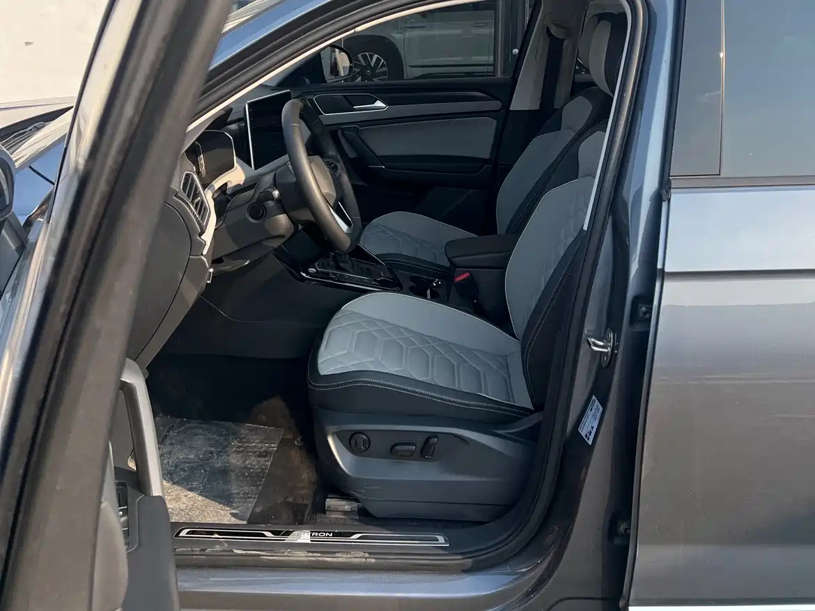 Volkswagen Tayron 2023 330TSI 2WD Luxury Plus Advanced Edition фото 9