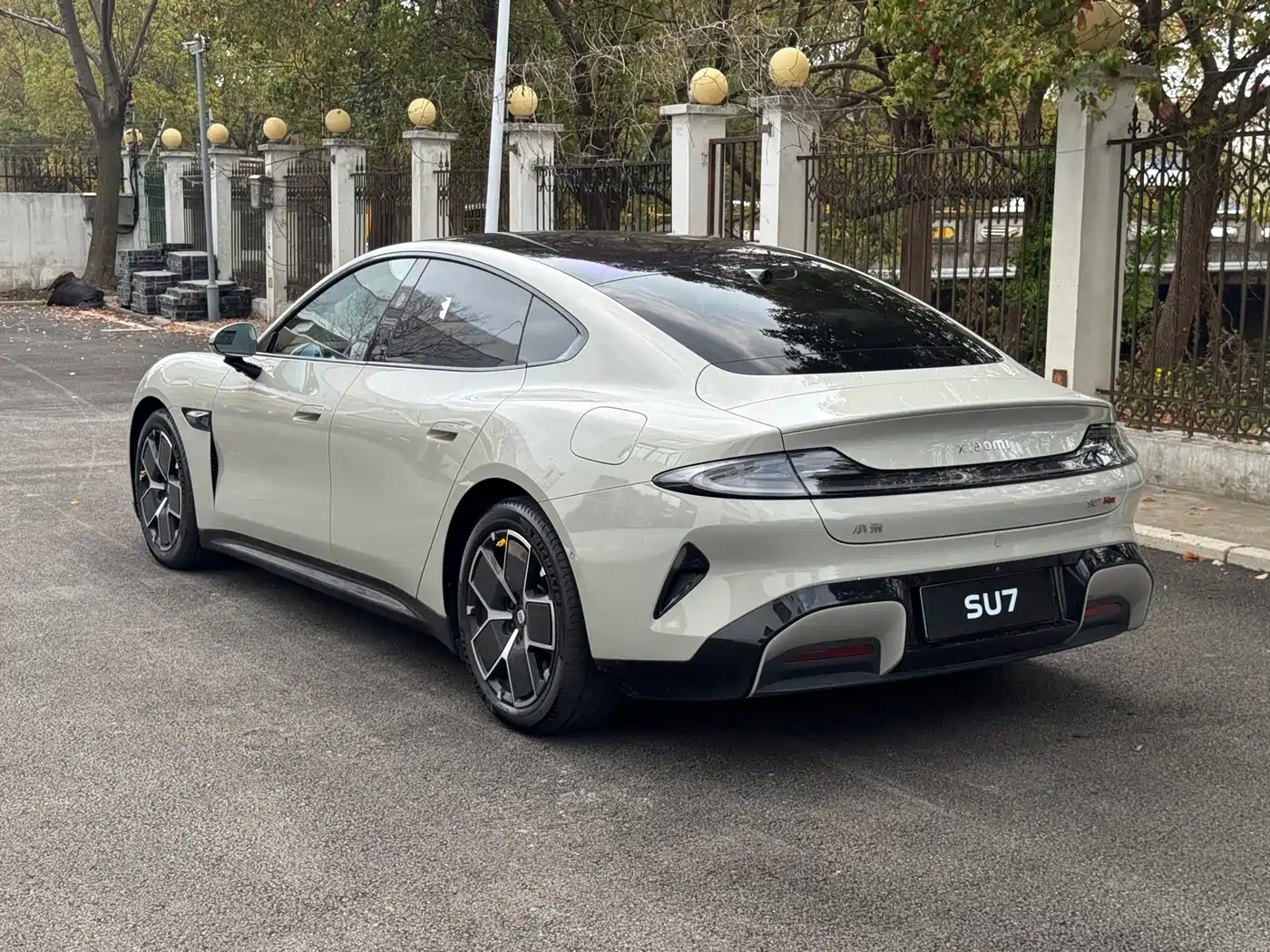 XIAOMI CAR XIAOMI SU7