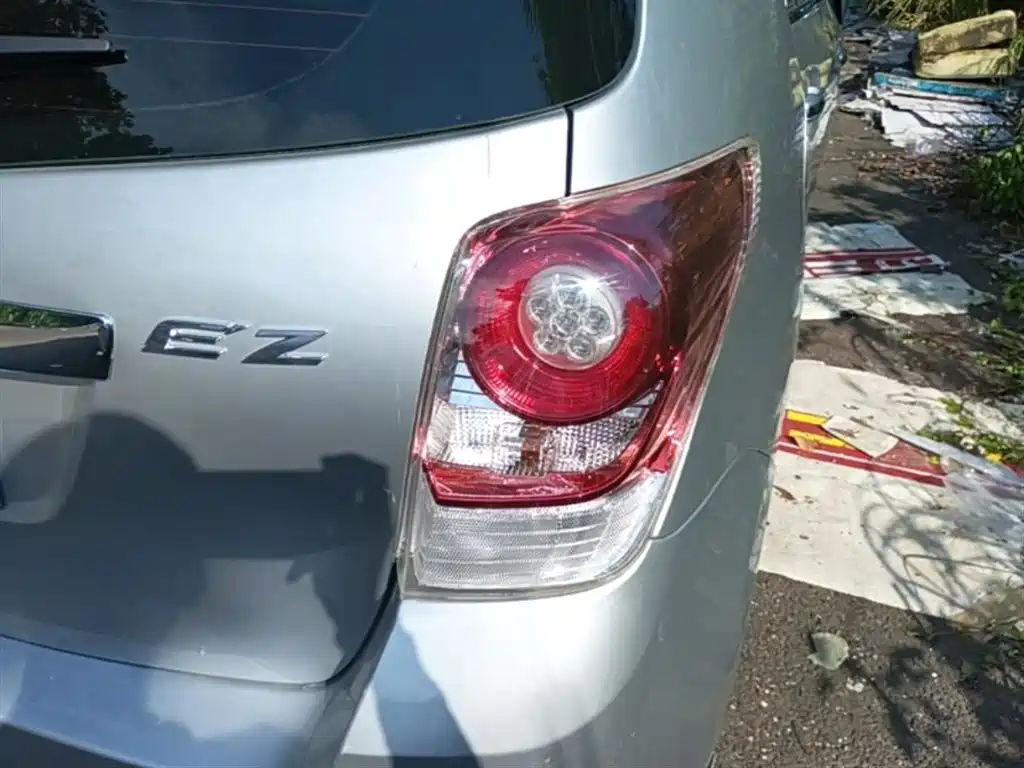 Toyota E'Z 2011 180E CVT Elite Edition фото 8