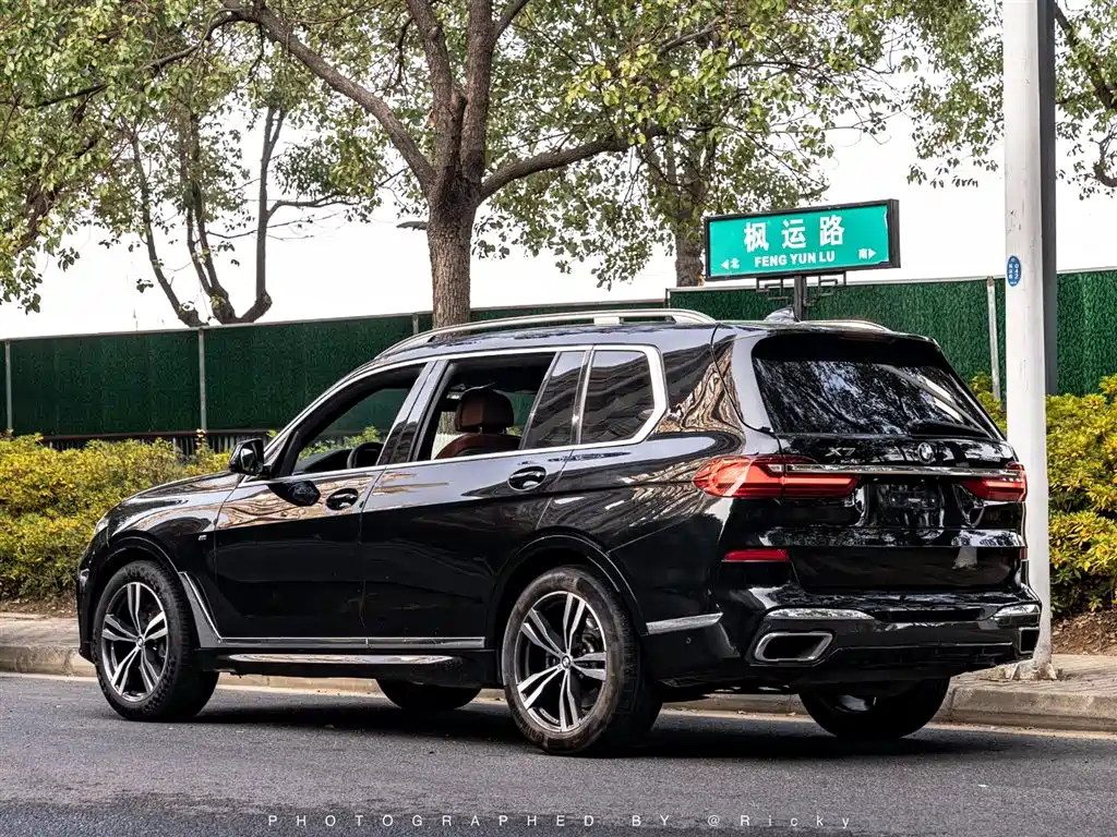 BMW X7 2020 xDrive40i Premium M Sport Package фото 16