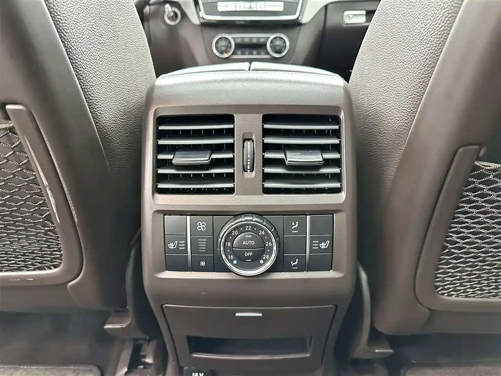 Mercedes-Benz GLS 2016 GLS 400 4MATIC Dynamic фото 33