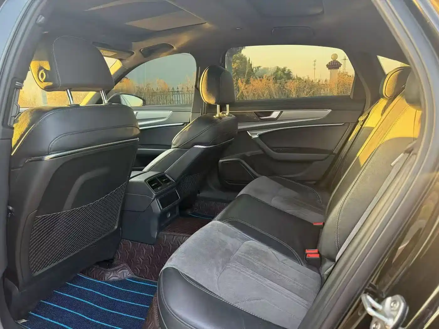 Фото 5 - Audi A6L