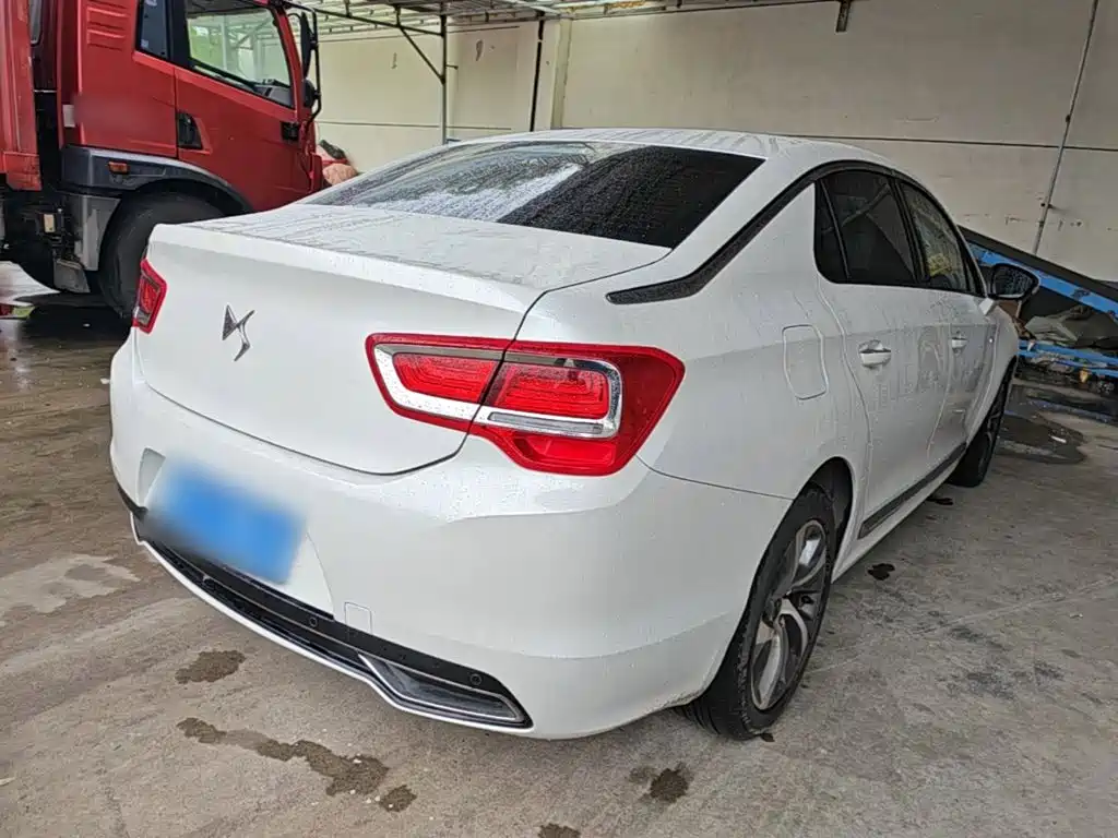 DS 5LS 2014 2014 1.6T Luxury THP160